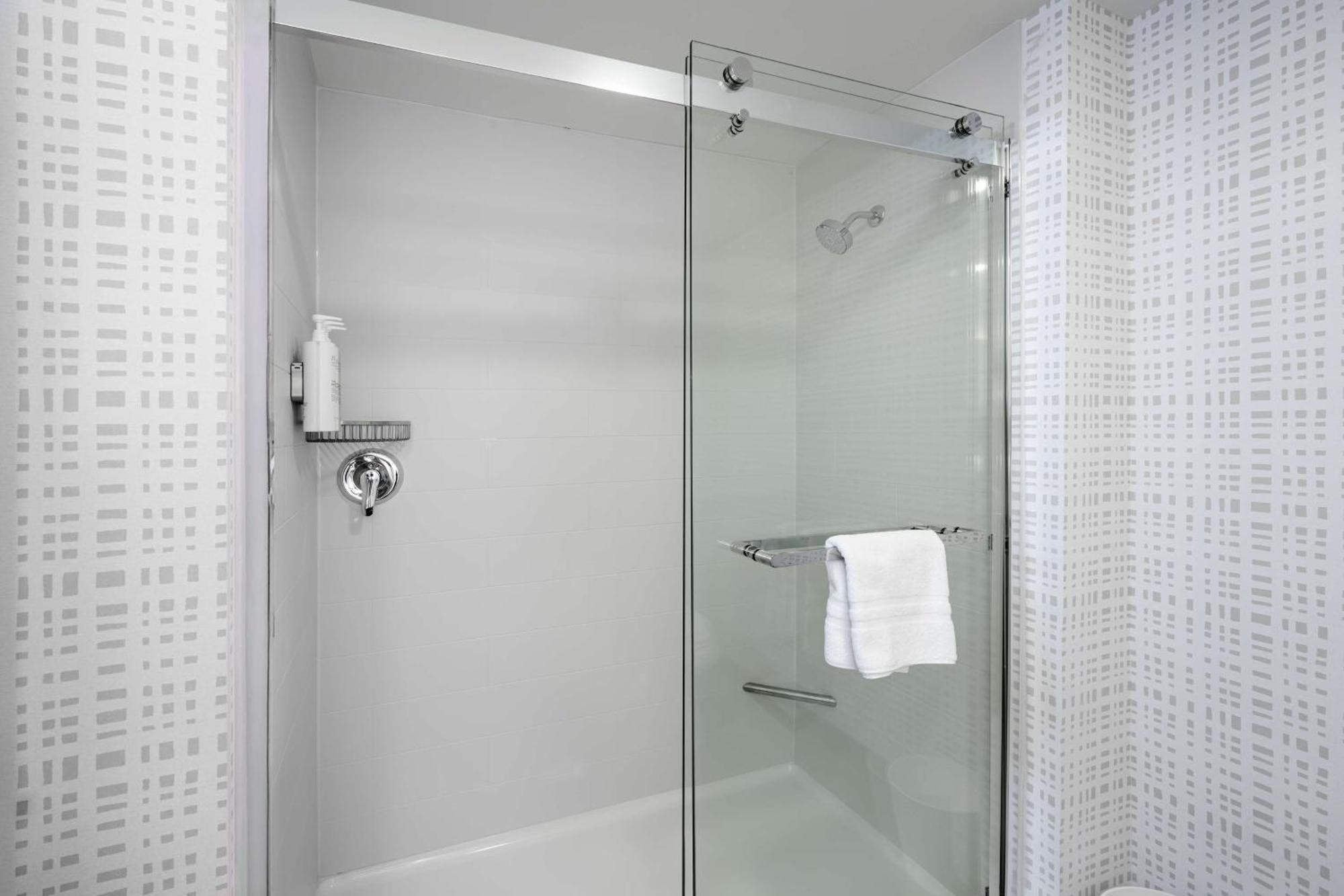 Hampton Inn By Hilton St Louis Airport Woodson Terrace Екстер'єр фото