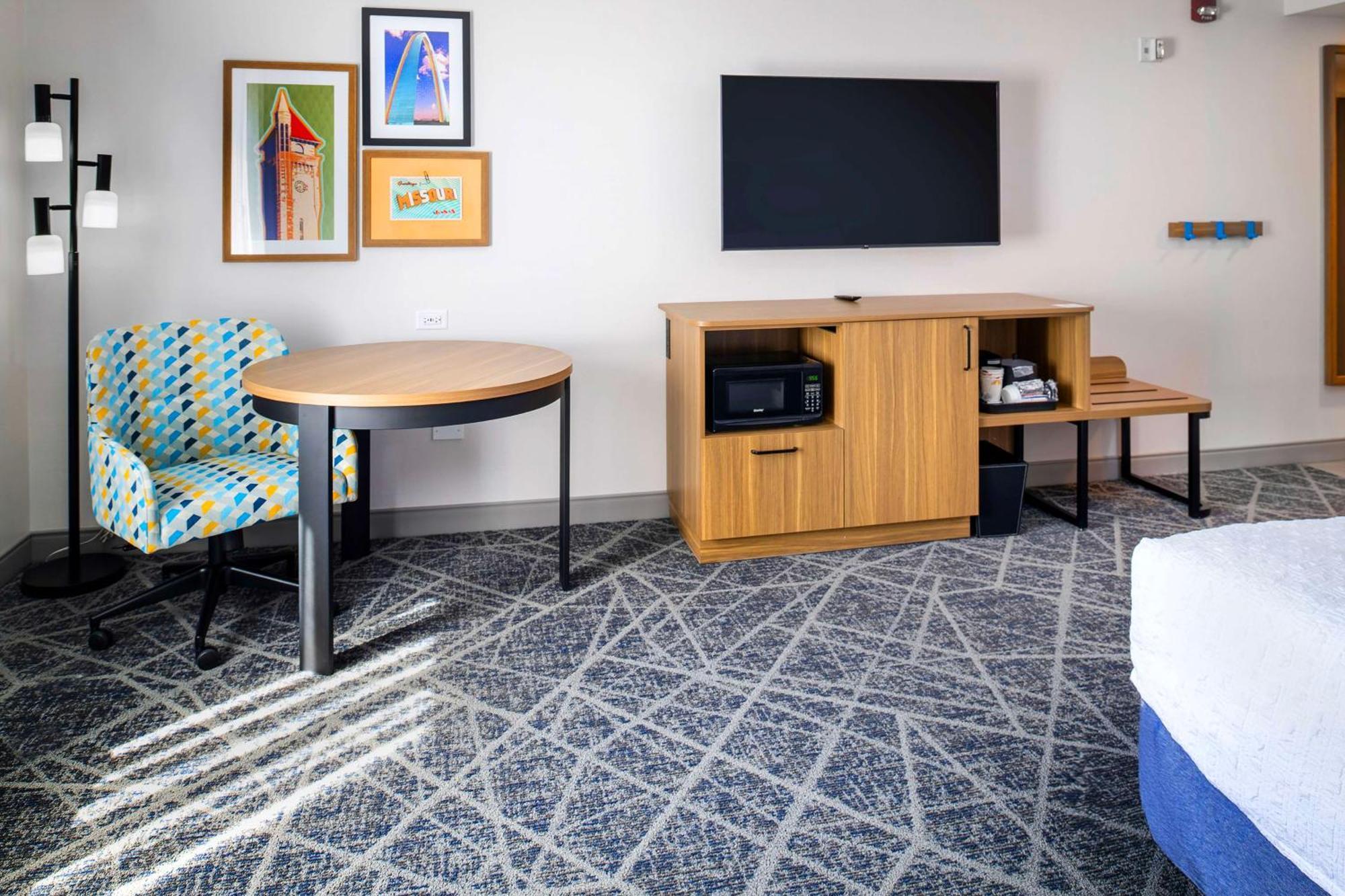 Hampton Inn By Hilton St Louis Airport Woodson Terrace Екстер'єр фото